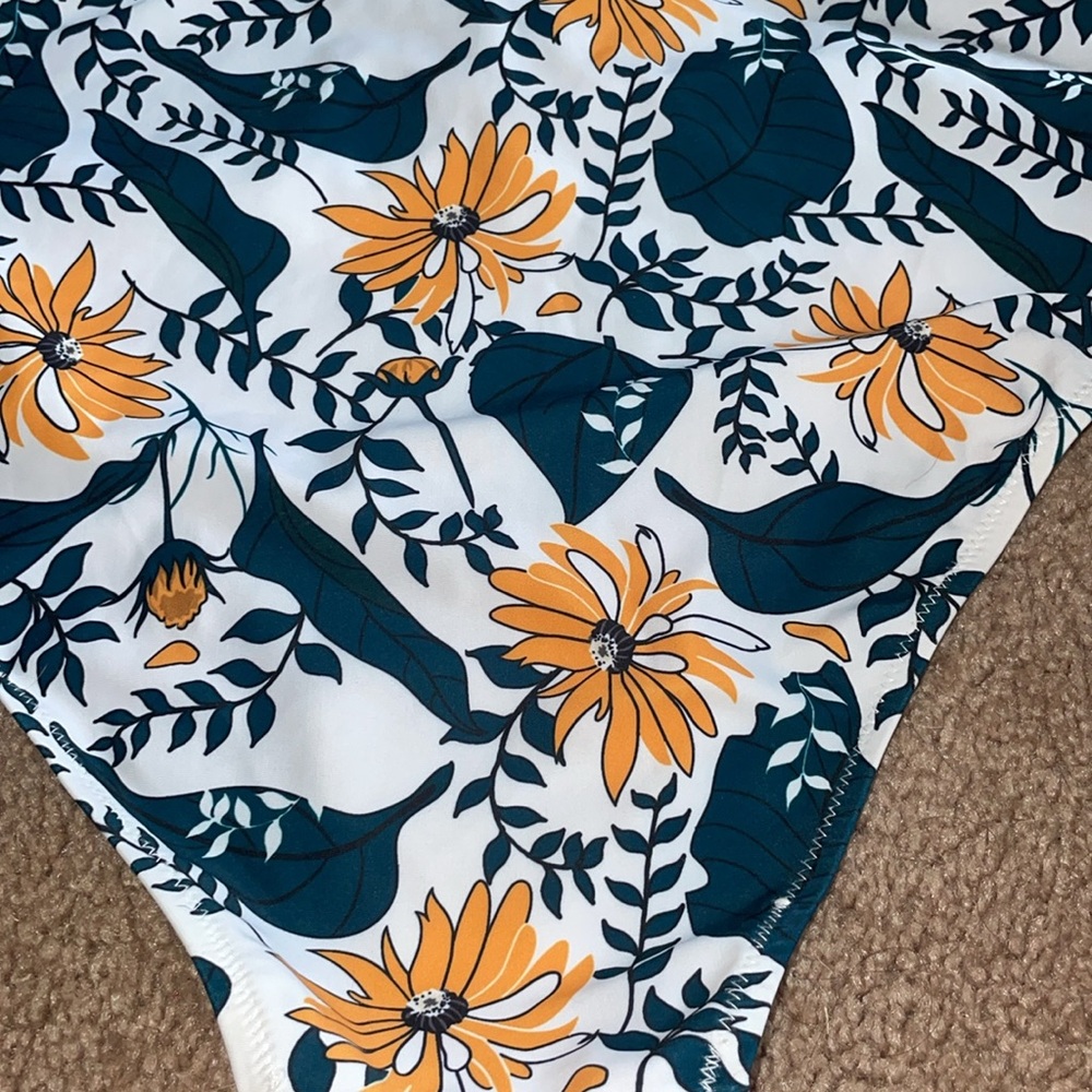 Floral High-Waisted Bikini Bottoms yellow and green ruffled size medium summer - Picture 5 of 5